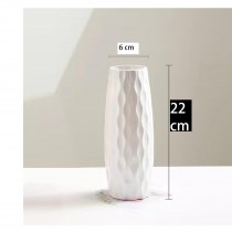 Reo Vase