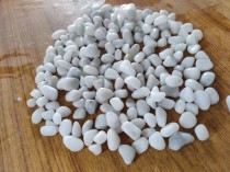 10–30 mm White Polished Stones (450g) – Premium Decorative Pebbles for Garden & Home Décor